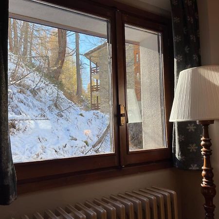 Raffinato Ed Accogliente Monolocale Di Montagna Apartment เบรยล์-แชร์วิเนีย ภายนอก รูปภาพ